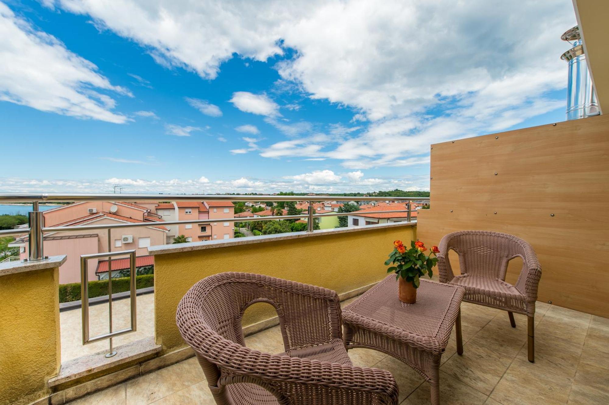 Vilola Bed & Breakfast Zambratija  Bagian luar foto