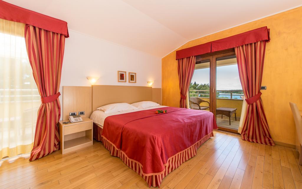 Vilola Bed & Breakfast Zambratija  Bagian luar foto