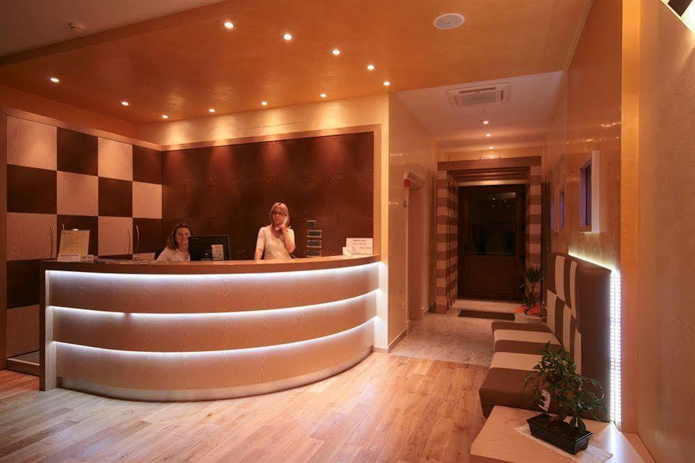 Vilola Bed & Breakfast Zambratija  Bagian luar foto