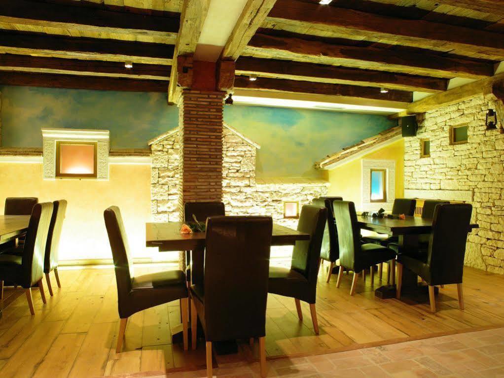 Vilola Bed & Breakfast Zambratija  Bagian luar foto
