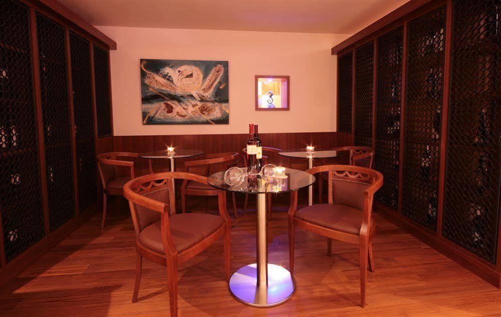 Vilola Bed & Breakfast Zambratija  Bagian luar foto